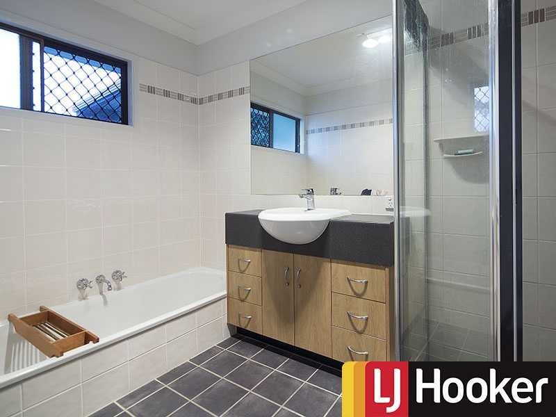 30 Currawang St, The Gap QLD 4061