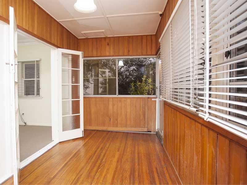 35 Simpsons Road, Bardon QLD 4065