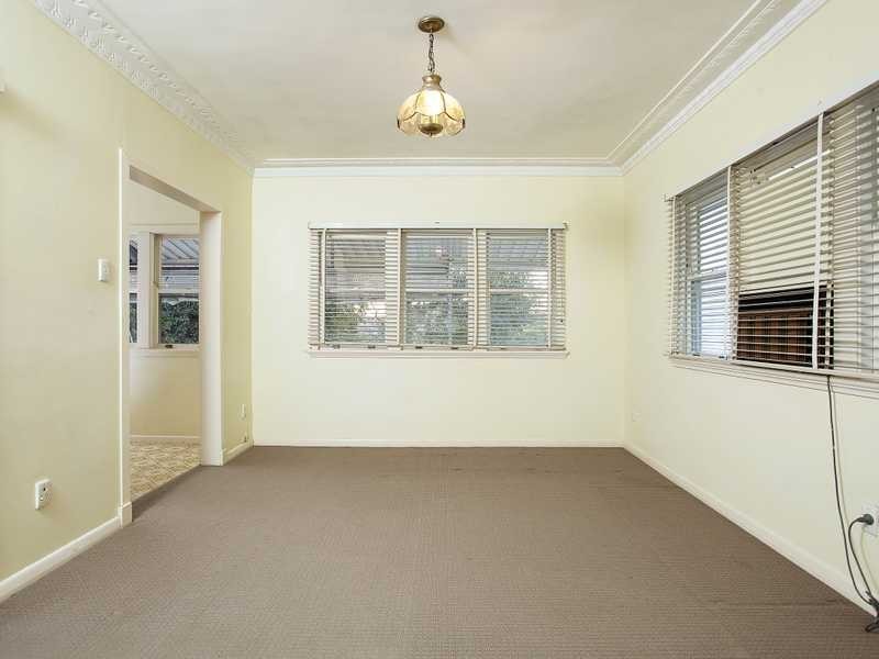 35 Simpsons Road, Bardon QLD 4065