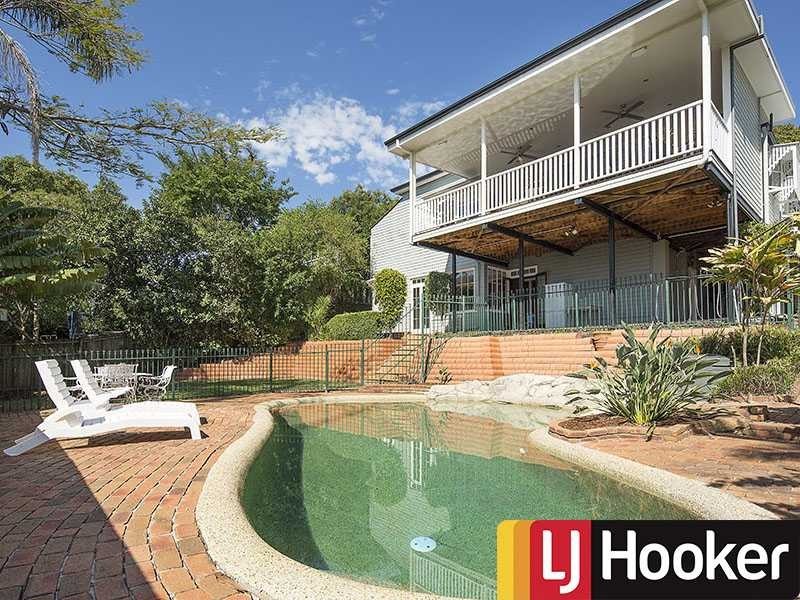 71 Coopers Camp Rd, Bardon QLD 4065