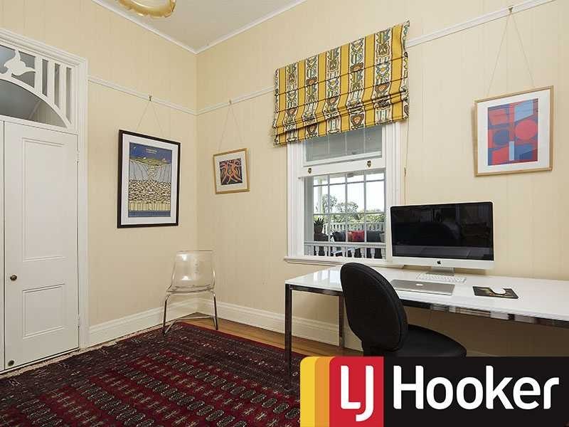 71 Coopers Camp Rd, Bardon QLD 4065