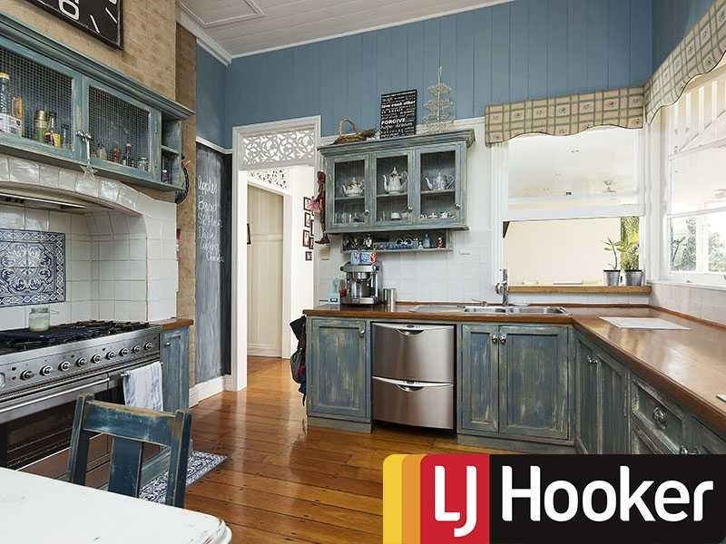 71 Coopers Camp Rd, Bardon QLD 4065