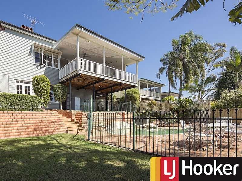 71 Coopers Camp Rd, Bardon QLD 4065