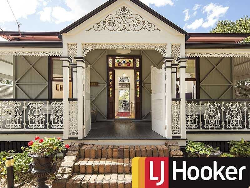 71 Coopers Camp Rd, Bardon QLD 4065