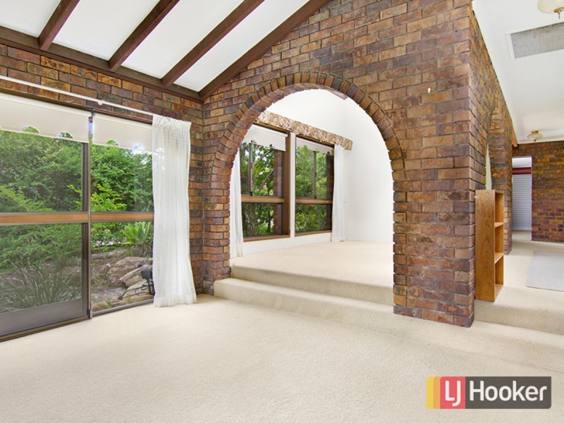19 Dulzura Street, The Gap QLD 4061