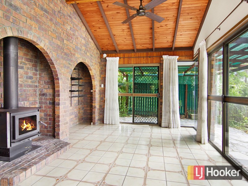 19 Dulzura Street, The Gap QLD 4061
