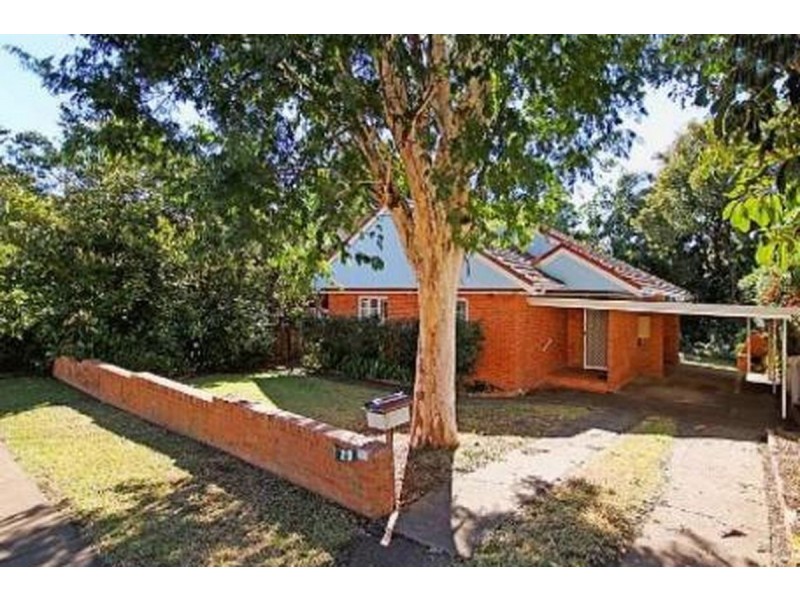 29 Beatrice Street, Bardon QLD 4065