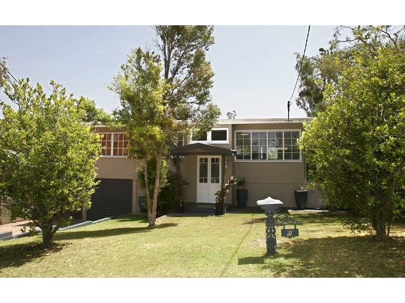 9 Pirrie Street, The Gap QLD 4061