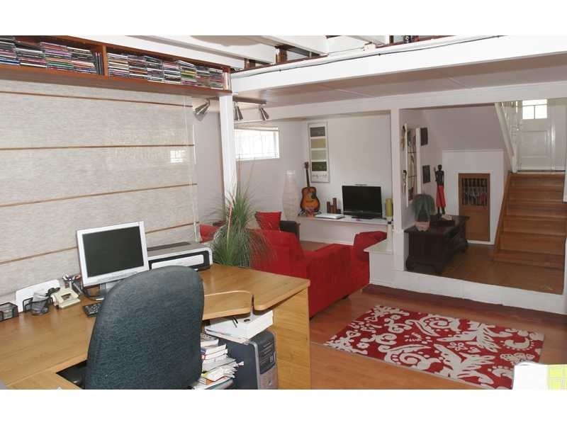 9 Pirrie Street, The Gap QLD 4061