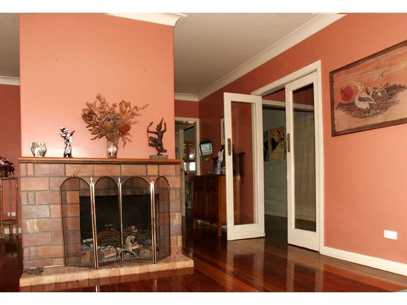 9 London Street, Ashgrove QLD 4060