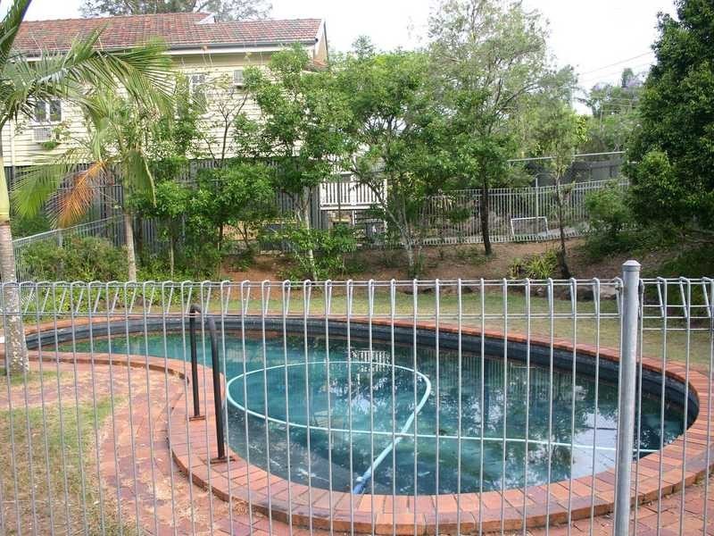 5 Chiswick Road, Bardon QLD 4065