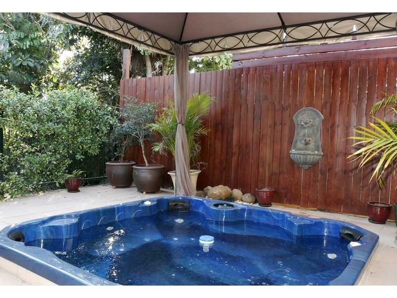 12 Arkana Street, The Gap QLD 4061