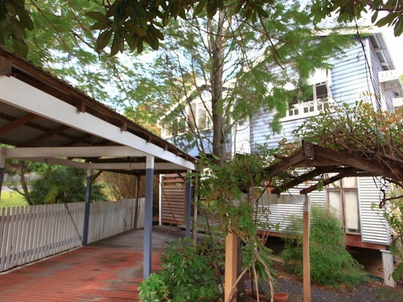 32 Rockbourne Tce, Paddington QLD 4064