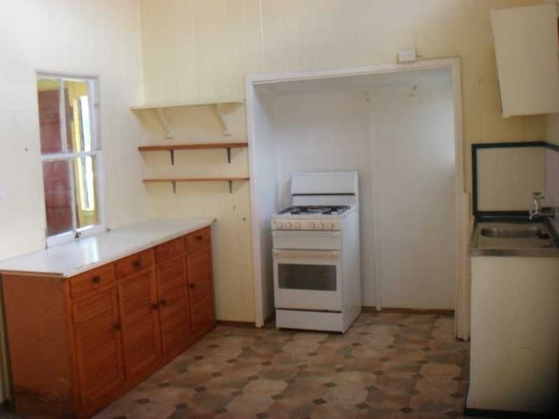 22 Swan Terrace, Windsor QLD 4030