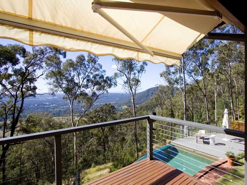 1068 Mt Nebo Road, Camp Mountain QLD 4520