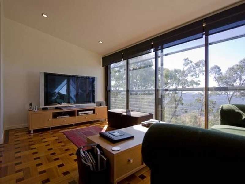 1068 Mt Nebo Road, Camp Mountain QLD 4520