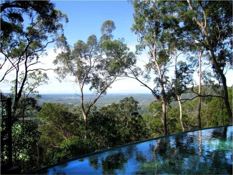 1068 Mt Nebo Road, Camp Mountain QLD 4520