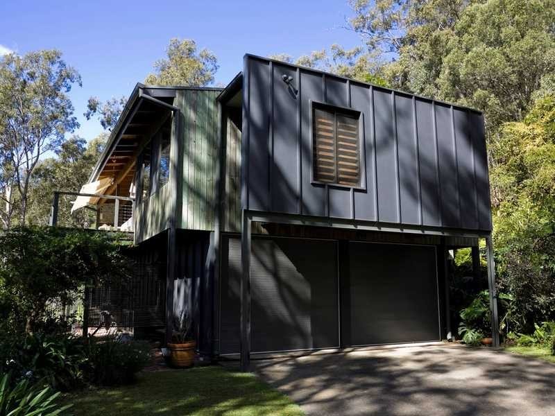 1068 Mt Nebo Road, Camp Mountain QLD 4520