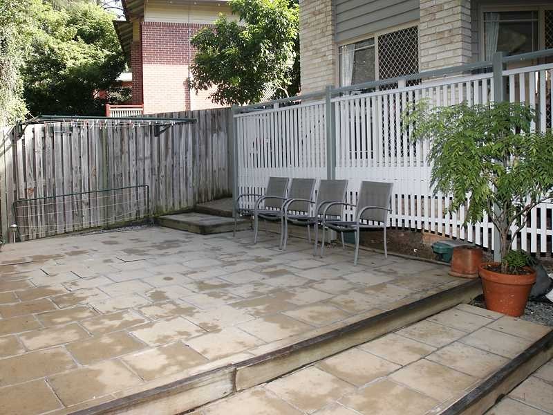 40/360 Simpsons Road, Bardon QLD 4065