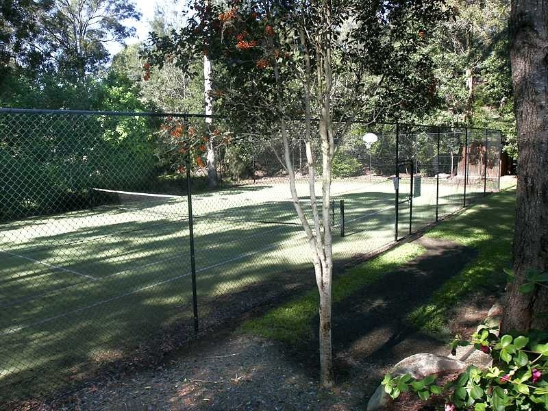 40/360 Simpsons Road, Bardon QLD 4065