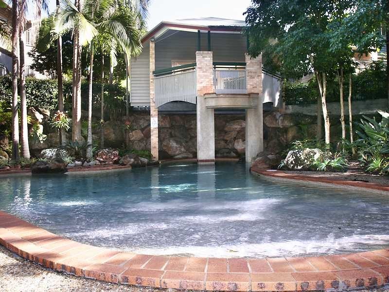 40/360 Simpsons Road, Bardon QLD 4065