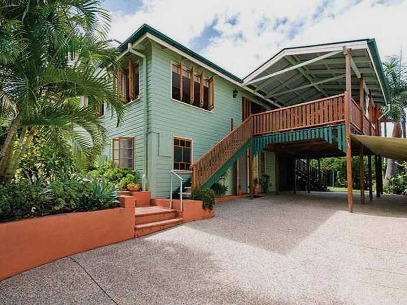 14 Thorn St, Red Hill QLD 4059