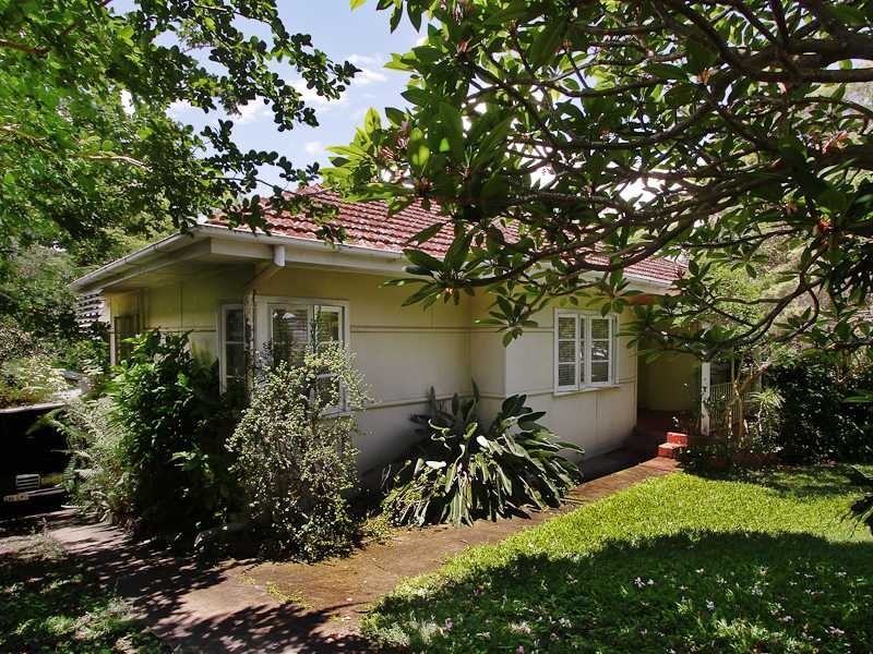 19 Outlook Crescent, Bardon QLD 4065