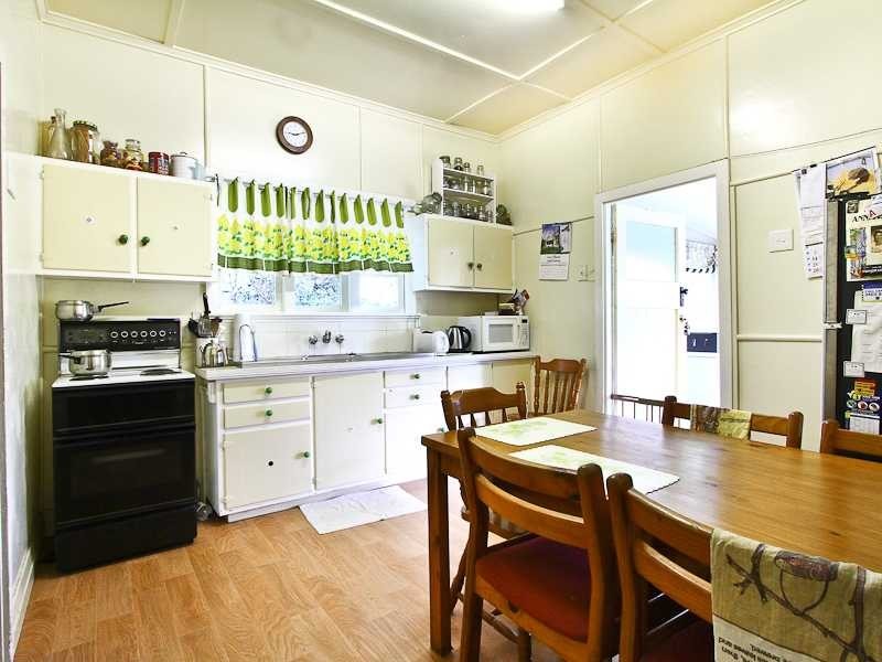 19 Outlook Crescent, Bardon QLD 4065