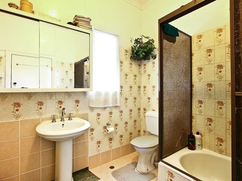 19 Outlook Crescent, Bardon QLD 4065