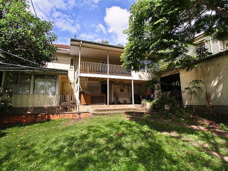 19 Outlook Crescent, Bardon QLD 4065