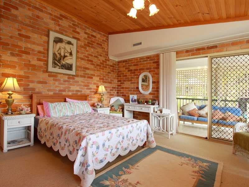 82 Moggill Road, The Gap QLD 4061