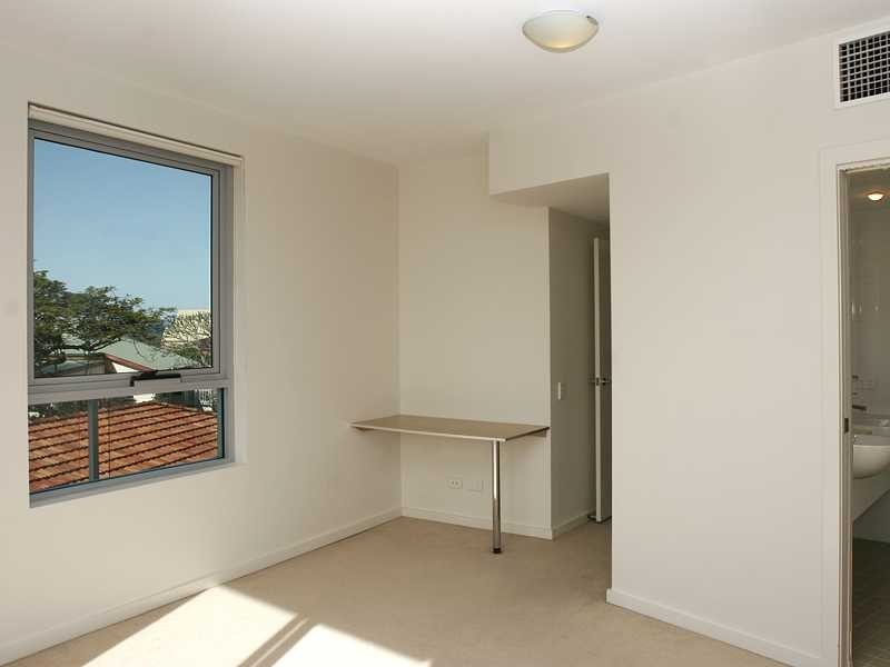 11/146 Prince Edward Parade, Scarborough QLD 4020