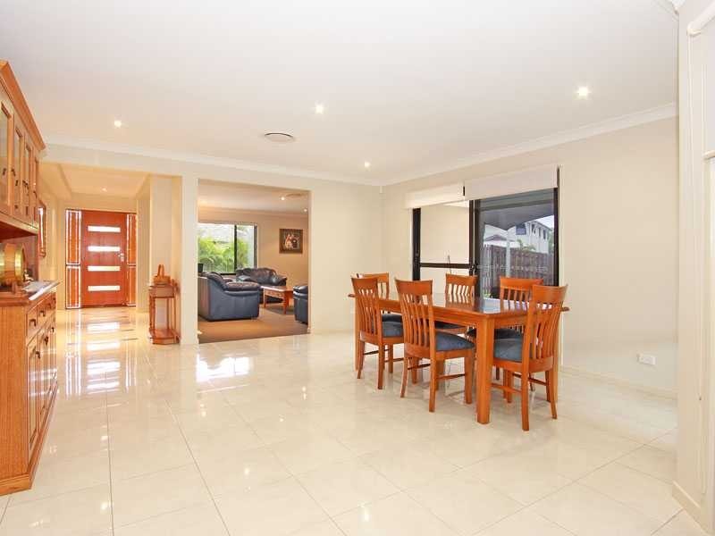 5 Petrie Crescent, Aspley QLD 4034