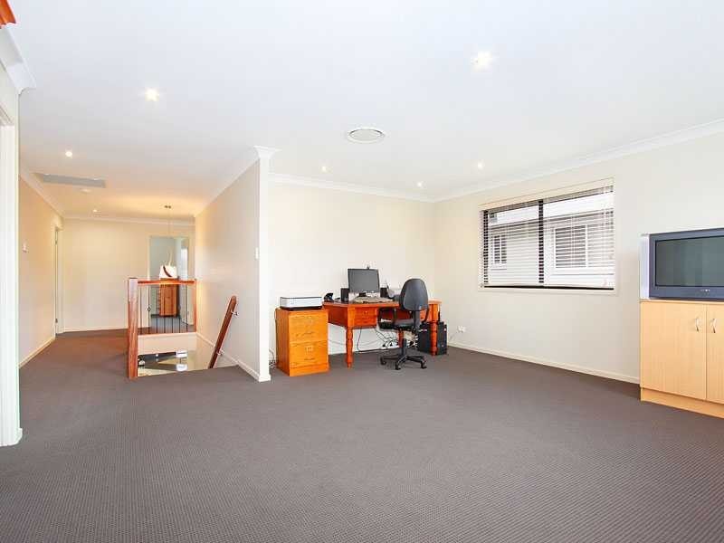 5 Petrie Crescent, Aspley QLD 4034