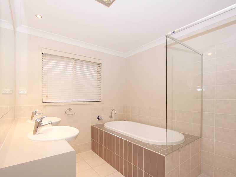 5 Petrie Crescent, Aspley QLD 4034