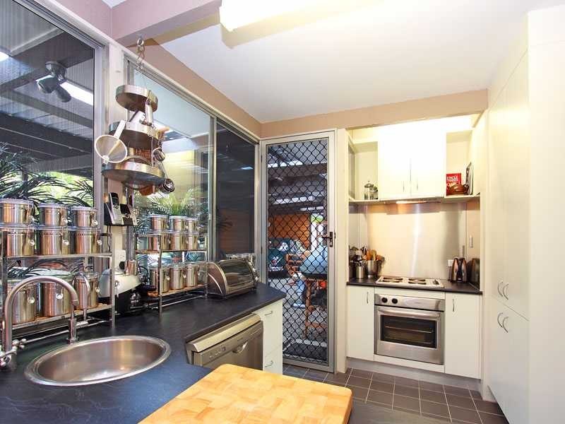 1 Jirrima Street, The Gap QLD 4061