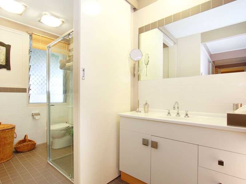 1 Jirrima Street, The Gap QLD 4061