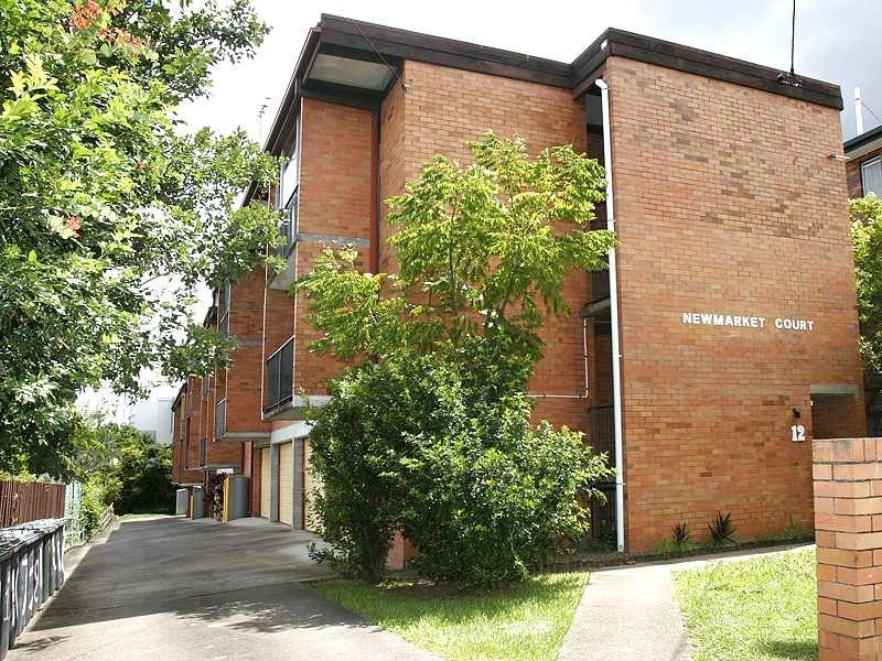 2/12 Baradine Street, Newmarket QLD 4051