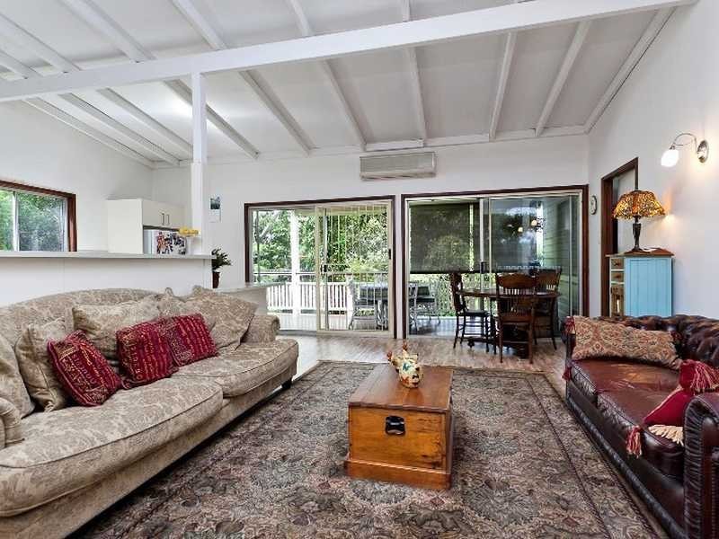 37 Grand Parade, Ashgrove QLD 4060