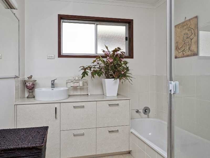 37 Grand Parade, Ashgrove QLD 4060
