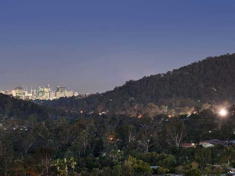 21 Drayton Place, The Gap QLD 4061