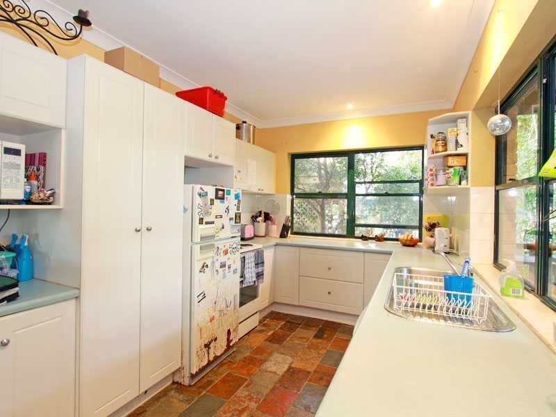 8 Yardley Avenue, Ashgrove QLD 4060