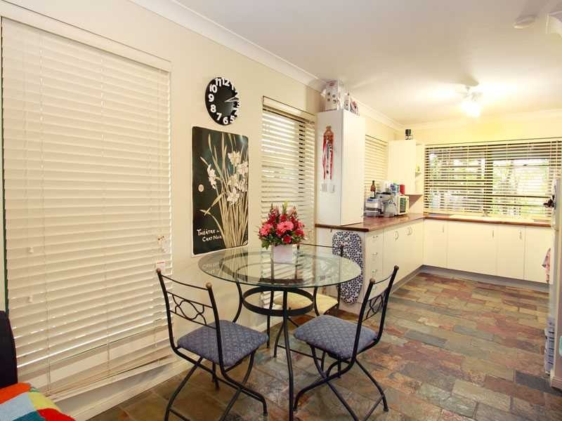 8 Yardley Avenue, Ashgrove QLD 4060