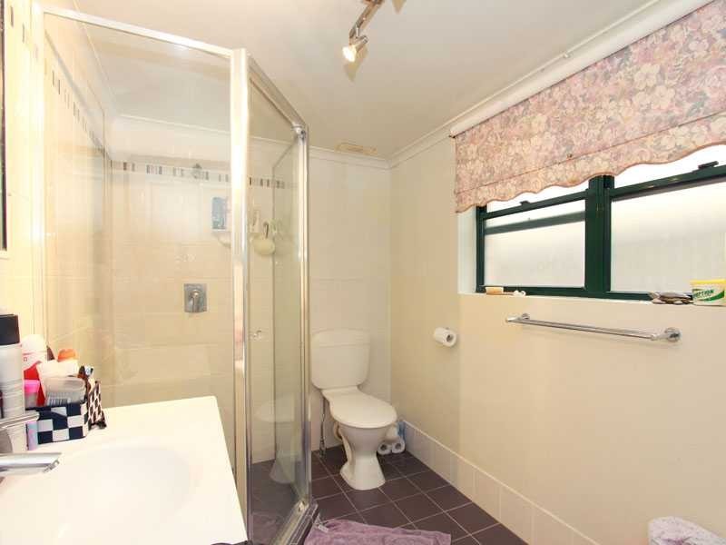 8 Yardley Avenue, Ashgrove QLD 4060