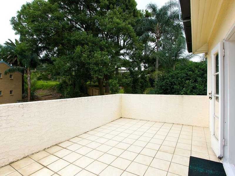 10 Grays Road, Hamilton QLD 4007