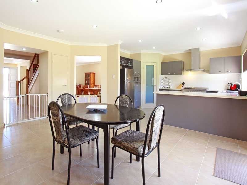 10 Williton Ct, Carseldine QLD 4034