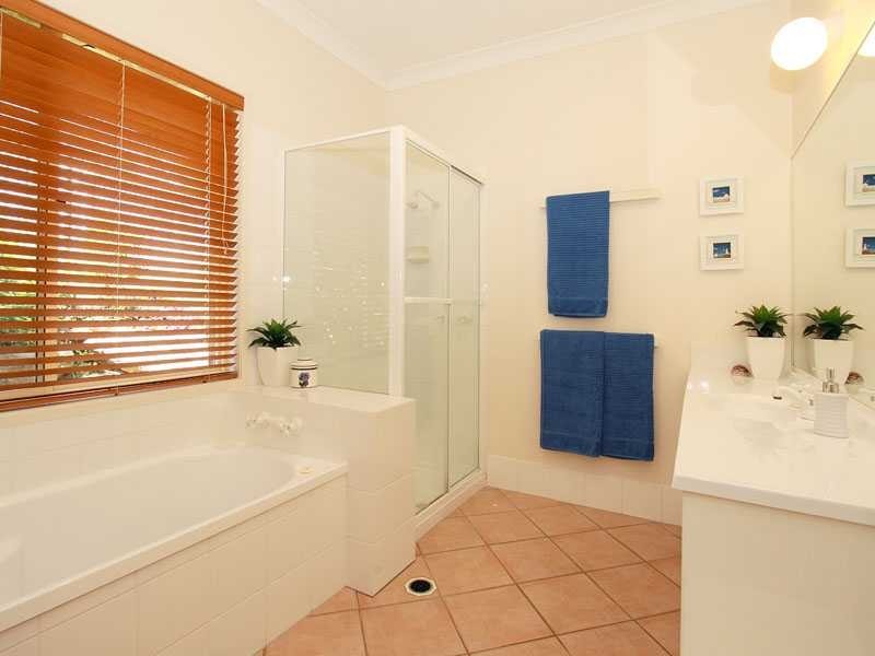 5 Parkside Cr, The Gap QLD 4061