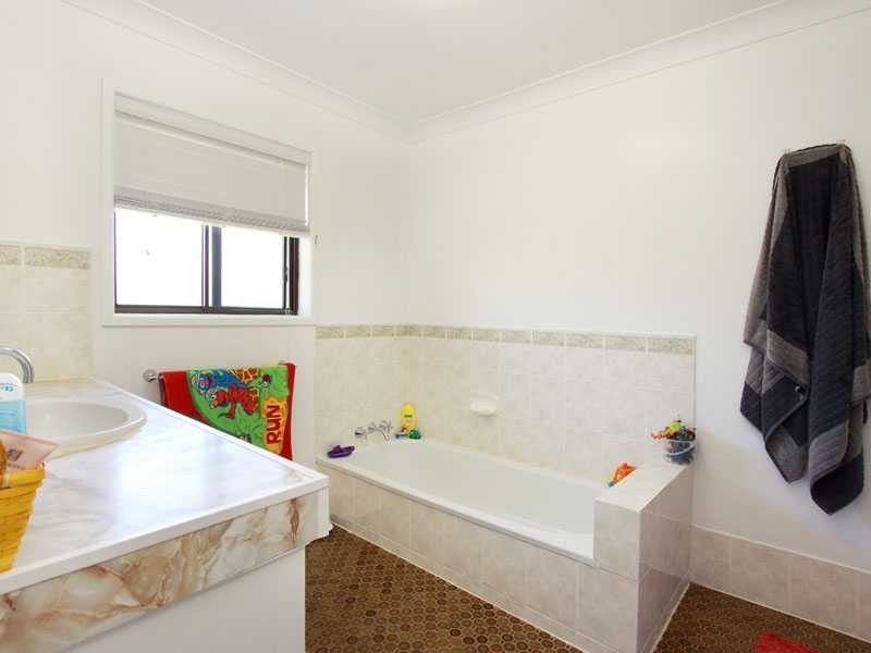 32 Hilder Road, The Gap QLD 4061