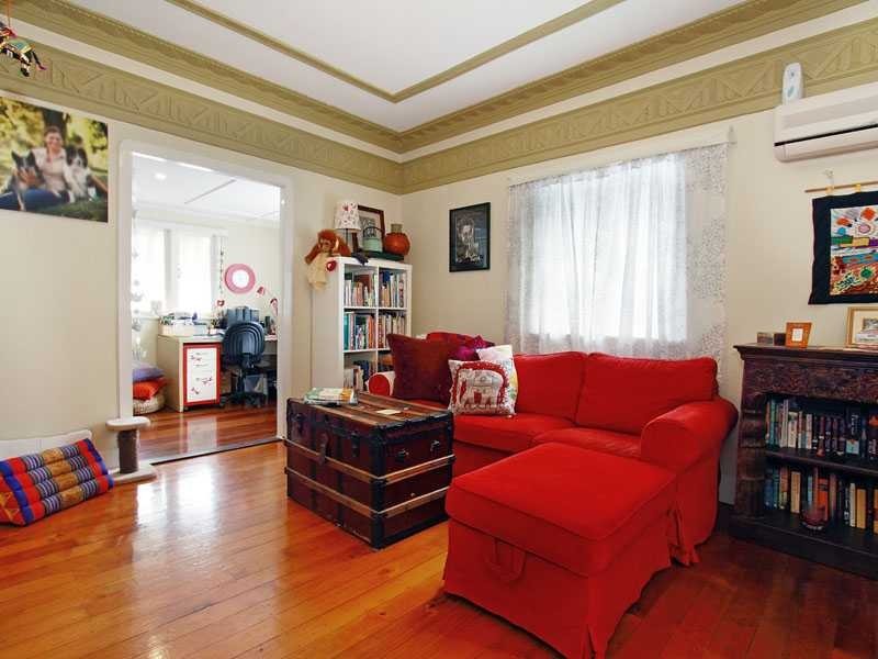 17 Leslie Street, Bardon QLD 4065