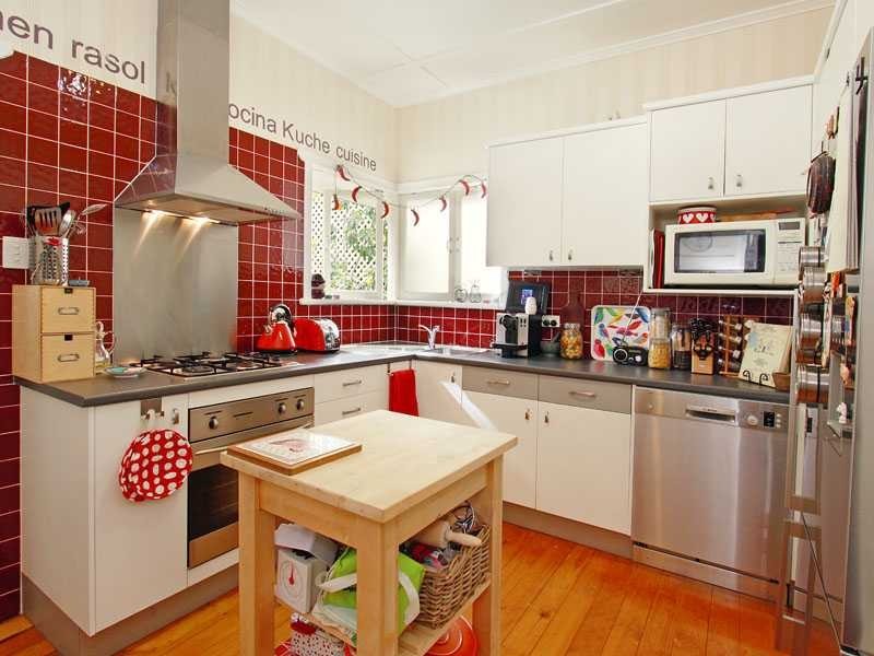 17 Leslie Street, Bardon QLD 4065